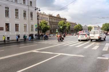 St Isaac Meydanı'nda motor rallisi.