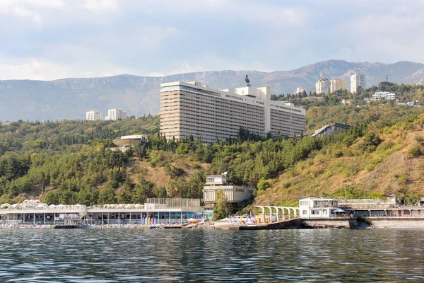 Hotel Yalta Intourist. — Foto de Stock