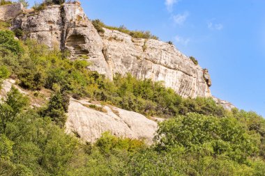 Mağara şehrinin kayaları.