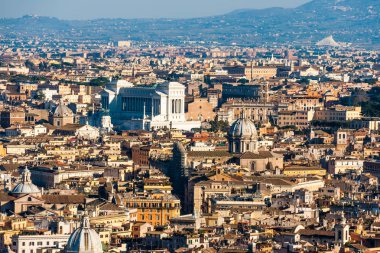 Roma'nın görünümünden Altare della Patria seyir St. Peter kubbe