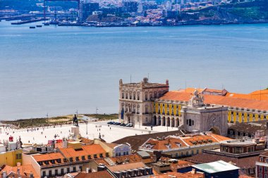 Commerce square Lizbon merkezinde yaz aylarında üstten görünüm