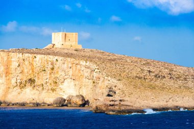 Saint Mary's Tower aka Comino kule Comino, Malta bir büyük burçlu gözetleme kulesi olduğunu