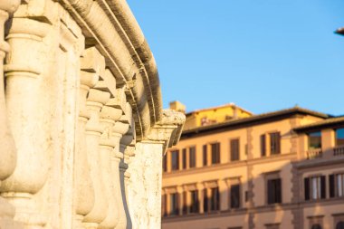 Siena, İtalya şehir merkezinde gün batımında tarihi binaların görünümü