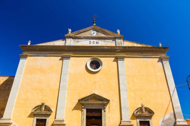 Giacomo ve Quirico Saints kilisede Rio nell'Elba yaz, İtalya