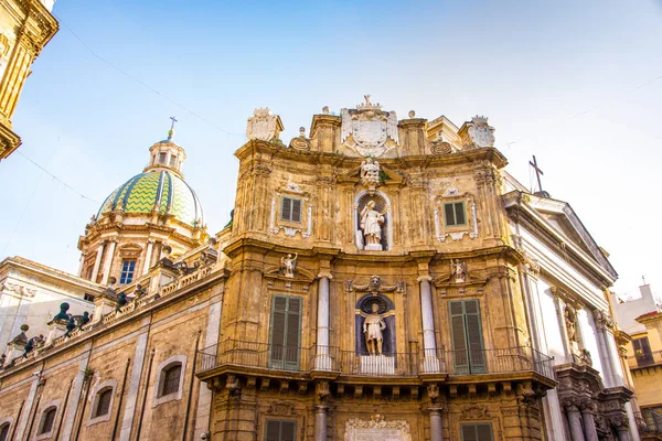 The Quattro Canti (Vigliena) square in Palermo, Italy — Stock Photo, Image