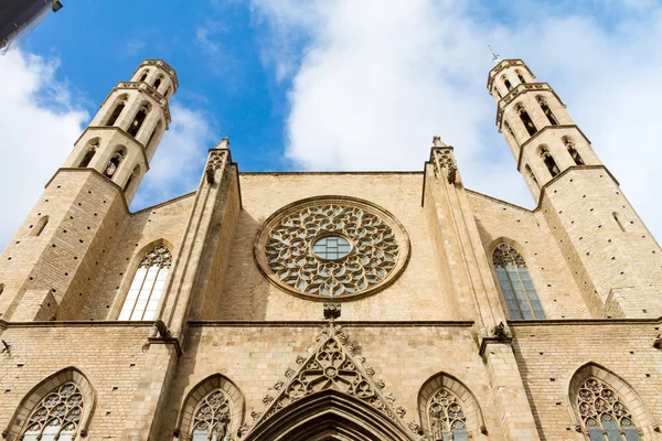 Santa Maria del Mar (1383) es una iglesia en Barcelona, España —  Fotos de Stock