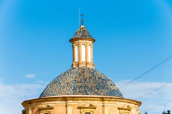 Valencia, Spanien. Kuppel der Basilika de la mare de deu dels des — Stockfoto