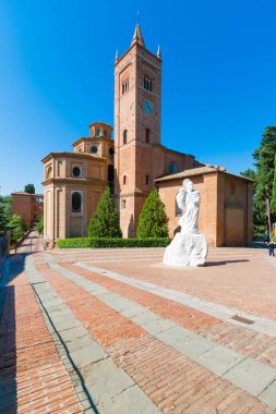 Monte Oliveto Maggiore Abbey yakınındaki Siena, İtalya