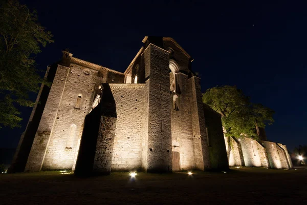 Beautiful view of the San Galgano abbey in summer at night — Stock Photo, Image