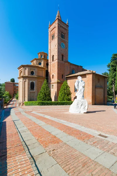 Monte Oliveto Maggiore Abbey near Siena, Italy — Stock Photo, Image