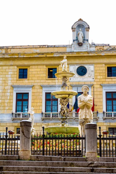 La Fuente Pretoriana (1554) en Palermo, Italia — Foto de Stock