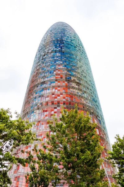 La Torre Glories, anteriormente conocida como Torre Agbar en una hermosa — Foto de Stock