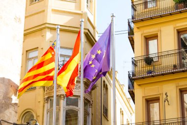 Valencia, İspanya. Valensiya hükümetin yakınındaki bayrakları