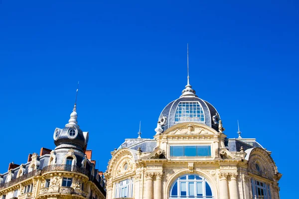 Montpellier, Francie. Historické budovy v Place de la Comedie — Stock fotografie