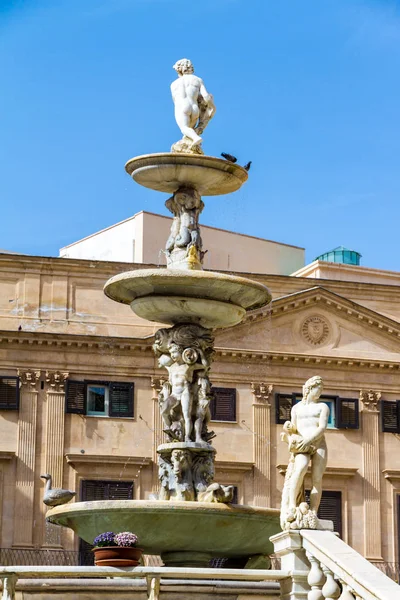 Praetorian-fontænen (1554) i Palermo, Italien - Stock-foto