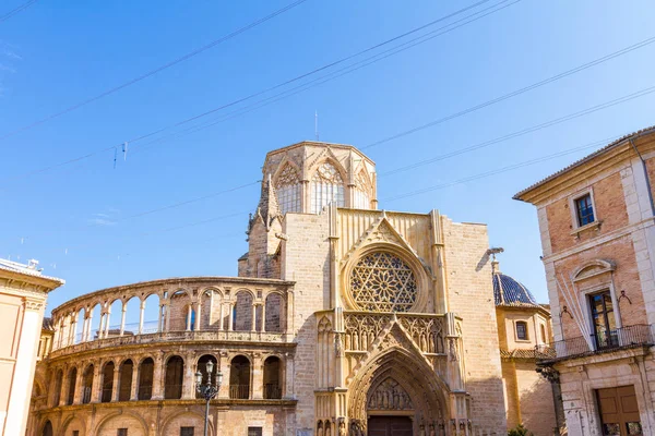 Valência, Espanha. A Catedral de Valência à tarde em summ — Fotografia de Stock