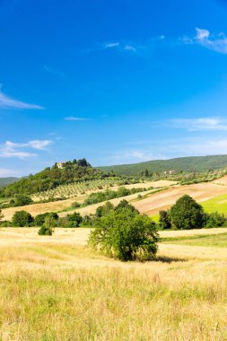 Güneşli bahar Tuscan ülke görünüm yakınındaki Massa Marittima, ITAL