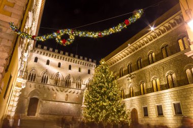 Palazzo Salimbeni Siena Noel zamanı, İtalya