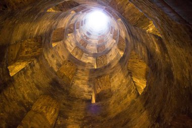 St. Patrick 's Well (16. yüzyıl) Orvieto, Umbria, Centra