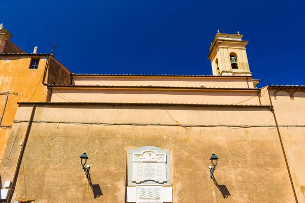 Church in Rio nell'Elba, Tuscany, Italy — Stock Photo, Image