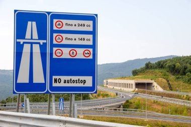 Grosseto üzerine Iesa kavşağı - Siena otobanı, İtalya