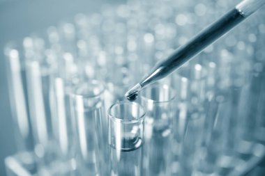 Bilim laboratuarı test tüpleri, laboratuvar ekipmanları.