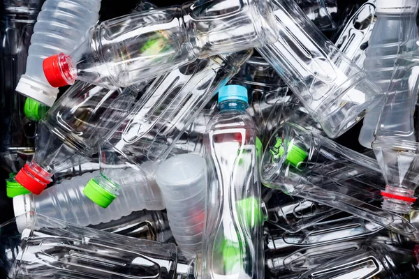 Trinkwasserflasche Aus Kunststoff Für Das Recycling — Stockfoto