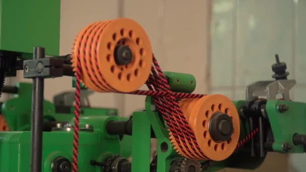 Výrobní lano v obráběcím stroji — Stock video