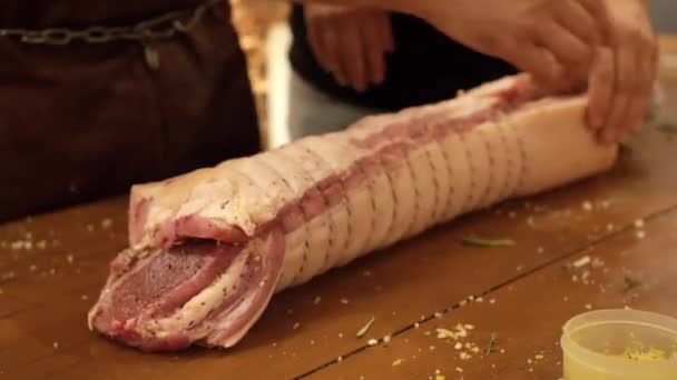 Pişirme Raw Big Pork Knuckle — Stok video