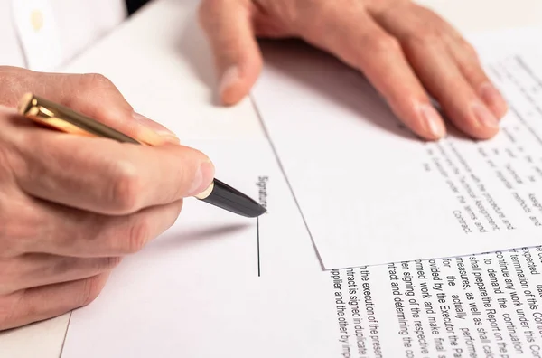 Businessman Signing Contract Close Male Hand Putting Signature — Stock Photo, Image