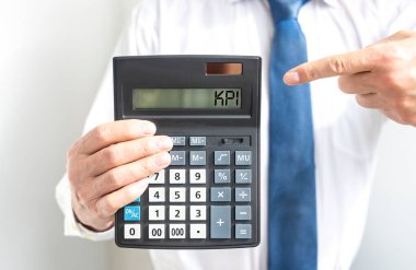 KPI, Anahtar Performans Göstergesi konsepti, pasta makinesinde kısaltma.