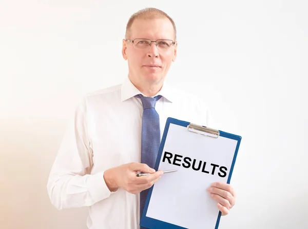 Resultados Word Paper Board Businessman Hands — Foto de Stock