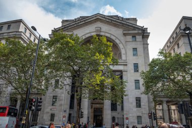 Londra, İngiltere - 24 Eylül 2019: Bush Evi, King 's College Londra Strand Kampüsü kuzey girişi
