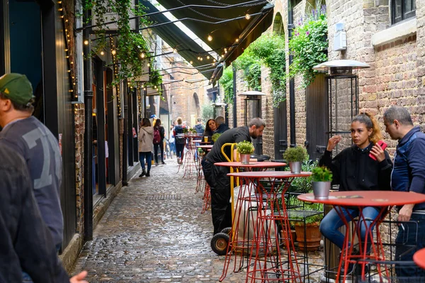 Londres Septembre 2019 Vue Sur Une Jolie Ruelle Pavée Avec — Photo