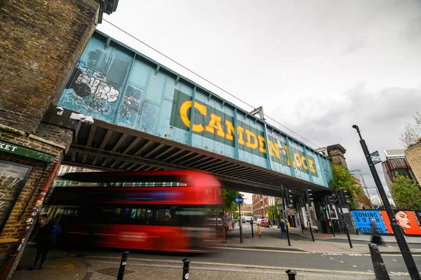 Λονδινο Σεπτεμβριου 2019 Μεγάλη Έκθεση Της Ζωγραφισμένης Γέφυρας Camden Lock — Φωτογραφία Αρχείου