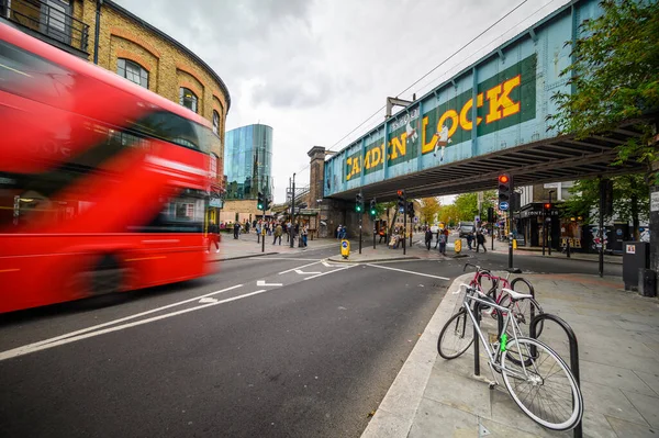 Londres Septembre 2019 Longue Exposition Pont Peint Camden Lock Travers — Photo