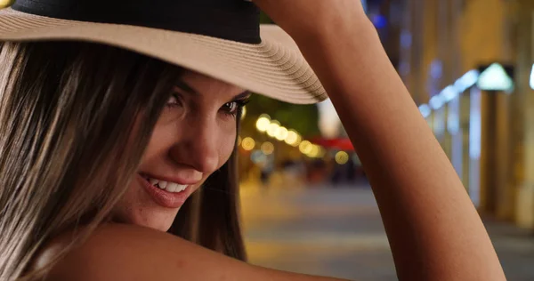 Bonita Senhora Anos Olhando Para Câmera Sorrindo Champs Elysees Paris — Fotografia de Stock