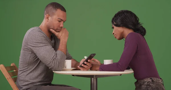 Couple Drinking Coffee Browsing Internet Smartphones Green Screen — Stock Photo, Image