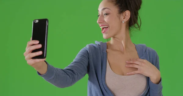 Hispanic Woman Takes Selfie Green Screen — Stock Photo, Image