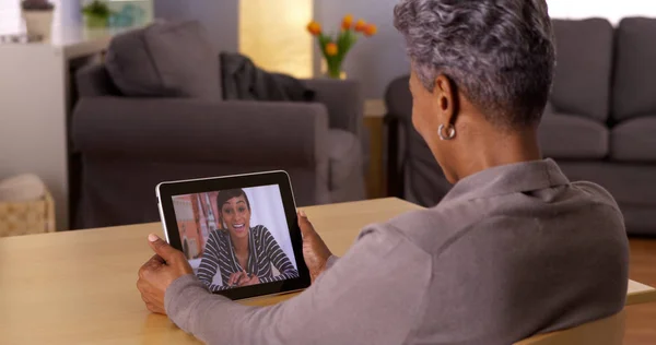 Technology Bringing Loved Ones Together — Stock Photo, Image