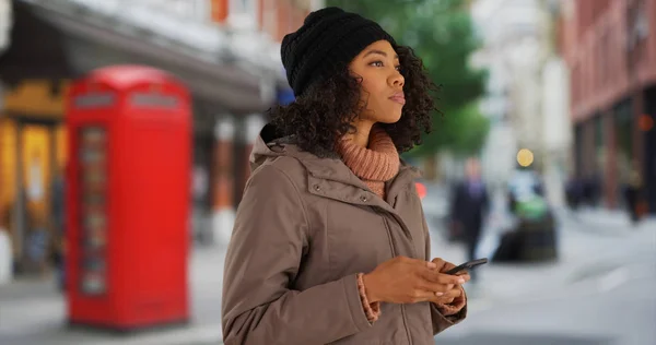Londra Tatildeyken Mobil Rideshare App Kullanarak Turizm — Stok fotoğraf