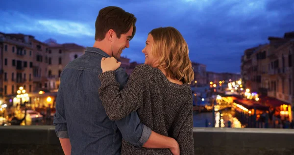 Rear View Young Married Couple Looking Grand Canal Night — Stock Photo, Image