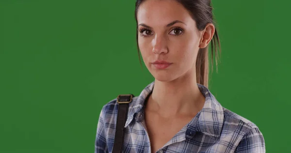 Retrato Mulher Branca Muito Jovem Camisa Xadrez Azul Tela Verde — Fotografia de Stock