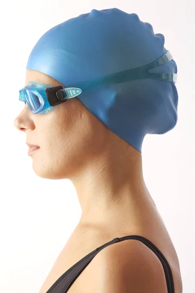 Gros Plan Portrait Jeune Femme Avec Bonnet Bain Lunettes Natation — Photo