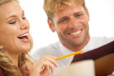 İş arkadaşları evrak gidiyor