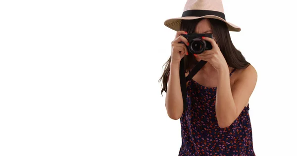 Close Mulher Milenar Usando Câmera Para Tirar Foto Isolada Branco — Fotografia de Stock