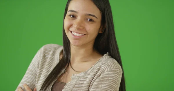 Mulher Latina Bonita Sorri Para Câmera Tela Verde — Fotografia de Stock