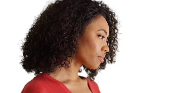 Портрет Задумчивой Афроамериканской Женщины Глубоко Мыслях Белом Фоне — стоковое фото