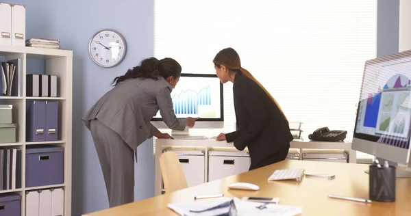 Multi Ethnic Business Colleagues Going Charts Charts — Stock Photo, Image