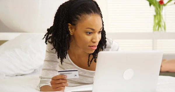 Happy Black Woman Smiling Laptop Credit Card — Stock Photo, Image